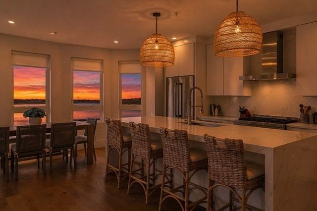 60 Newbury St 1, Quincy, MA 02171