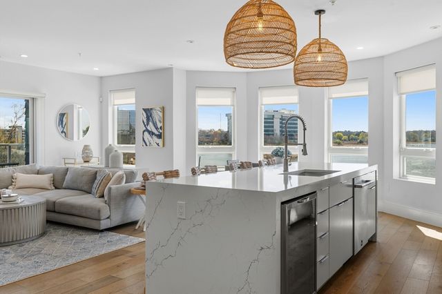 60 Newbury St 1, Quincy, MA 02171