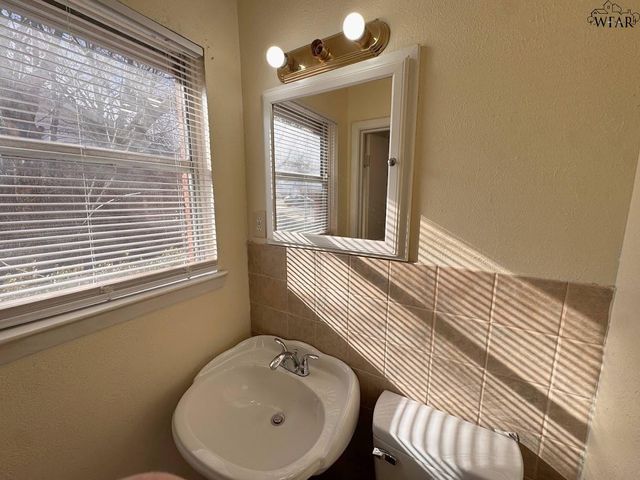 1612 PHOENIX DRIVE, Wichita Falls, TX 76306