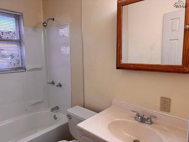 1612 PHOENIX DRIVE, Wichita Falls, TX 76306