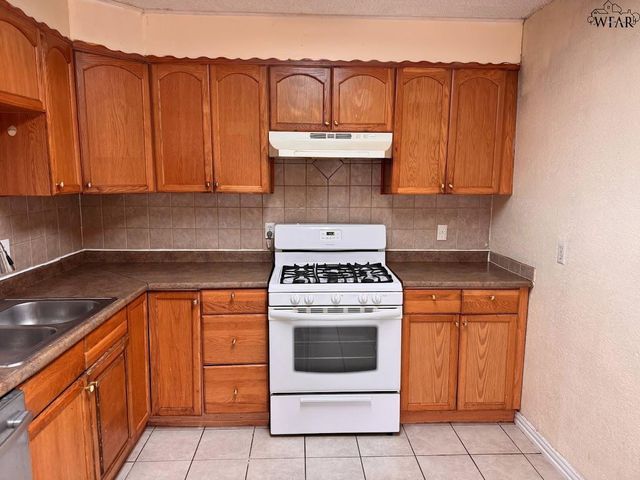 1612 PHOENIX DRIVE, Wichita Falls, TX 76306