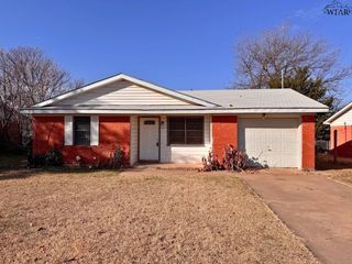 1612 PHOENIX DRIVE, Wichita Falls, TX 76306