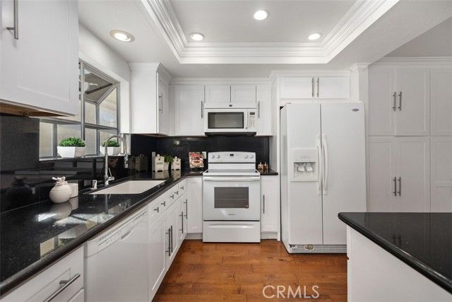 2005 Via Mariposa B, Laguna Woods, CA 92637