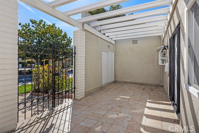 2005 Via Mariposa B, Laguna Woods, CA 92637