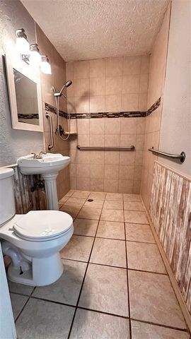 1411 NW Ozmun Ave, Lawton, OK 73507