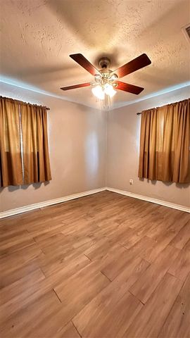 1411 NW Ozmun Ave, Lawton, OK 73507