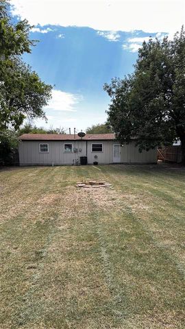 1411 NW Ozmun Ave, Lawton, OK 73507