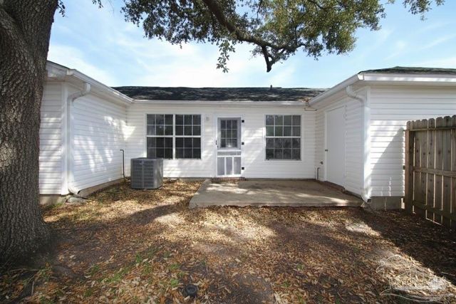 8505 Nantucket Pl, Pensacola, FL 32514