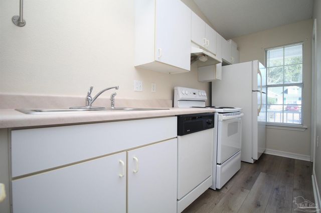 8505 Nantucket Pl, Pensacola, FL 32514