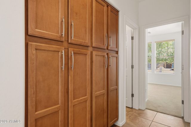 10262 W FOOTHILL Drive, Peoria, AZ 85383