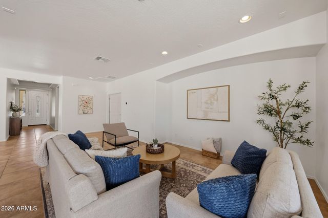 10262 W FOOTHILL Drive, Peoria, AZ 85383