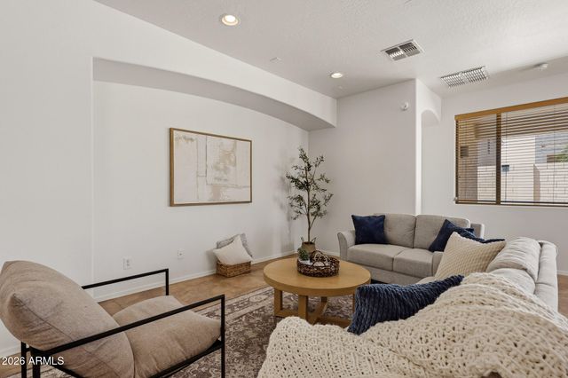 10262 W FOOTHILL Drive, Peoria, AZ 85383