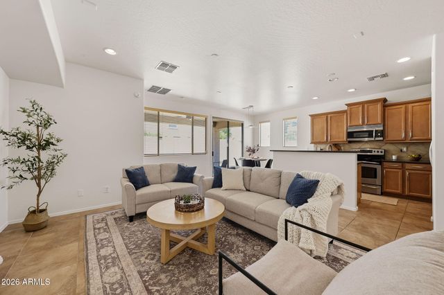 10262 W FOOTHILL Drive, Peoria, AZ 85383