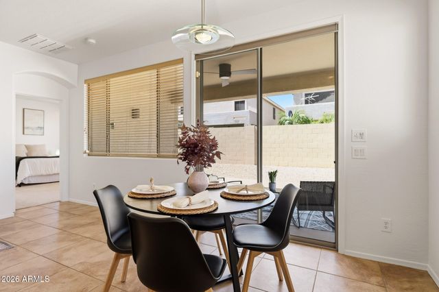 10262 W FOOTHILL Drive, Peoria, AZ 85383