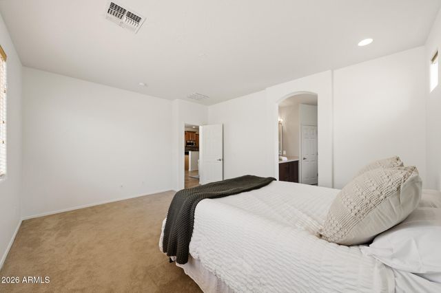 10262 W FOOTHILL Drive, Peoria, AZ 85383