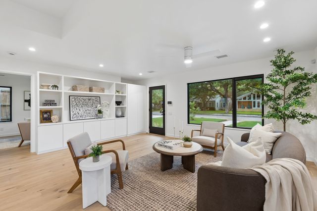 9028 Santa Clara Drive, Dallas, TX 75218