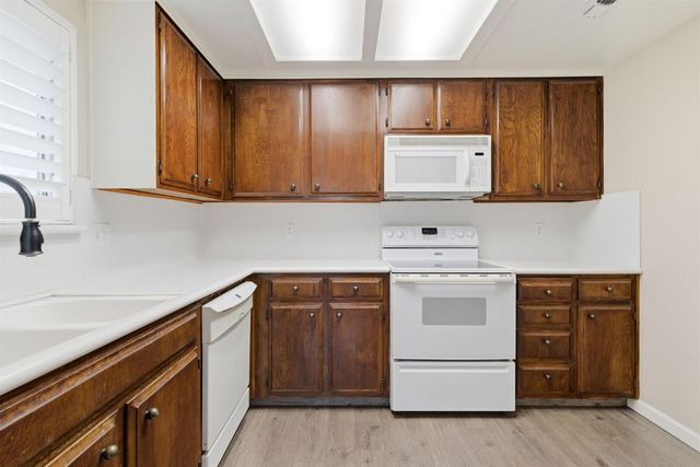 705 Brandywine Dr, Lodi, CA 95240