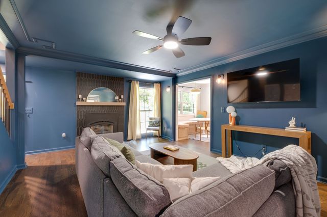 860 Lakemont Dr, Nashville, TN 37220