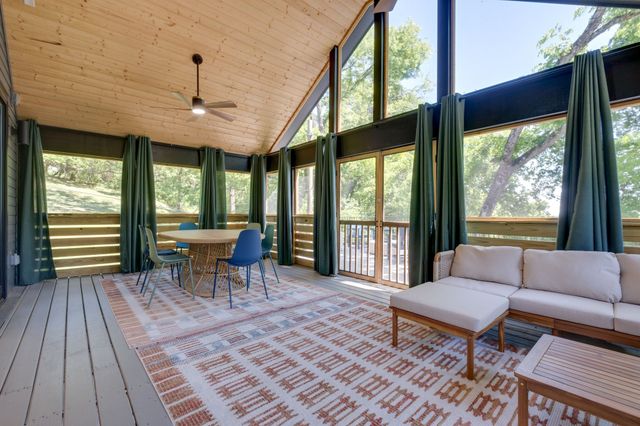 860 Lakemont Dr, Nashville, TN 37220