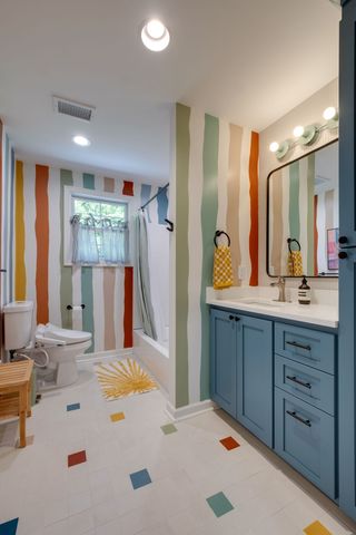 860 Lakemont Dr, Nashville, TN 37220