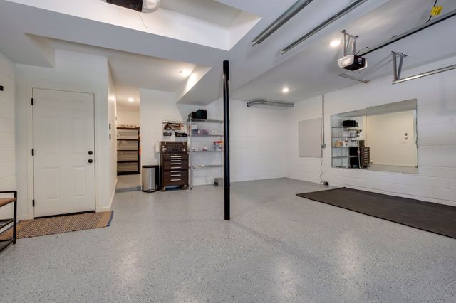 860 Lakemont Dr, Nashville, TN 37220