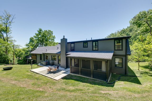 860 Lakemont Dr, Nashville, TN 37220