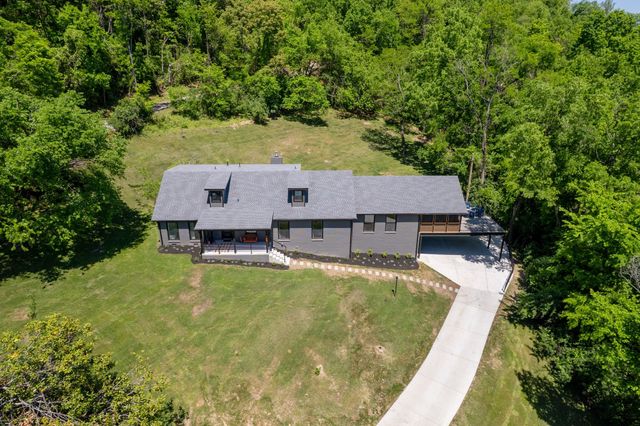 860 Lakemont Dr, Nashville, TN 37220