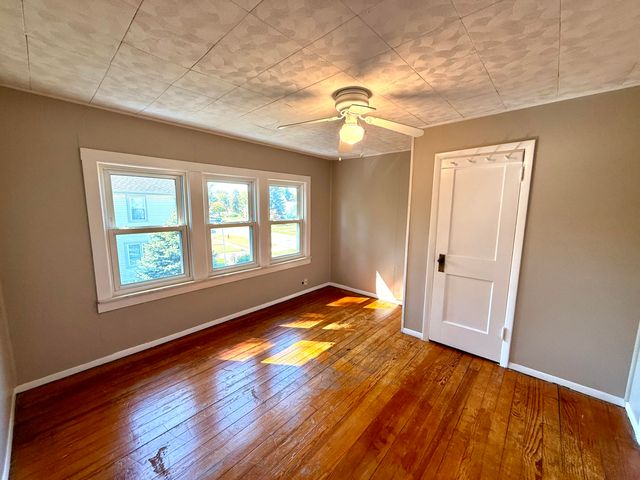 15028 Sumner, Redford, MI 48239