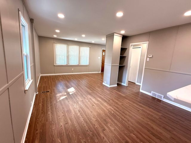 15028 Sumner, Redford, MI 48239