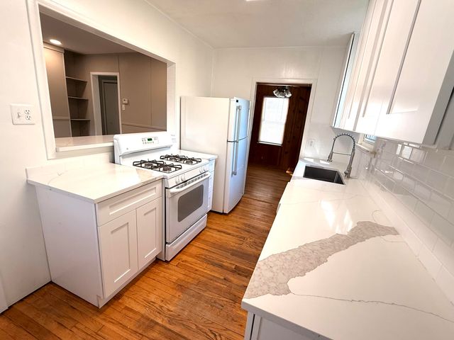 15028 Sumner, Redford, MI 48239