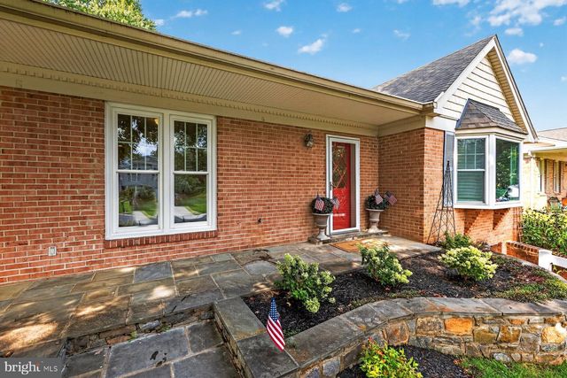 1602 LEMONTREE LN, Silver Spring, MD 20904