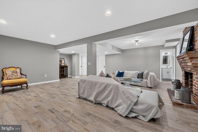 1602 LEMONTREE LN, Silver Spring, MD 20904