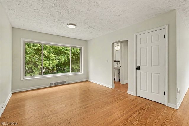 2381 Chatham Road, Akron, OH 44313