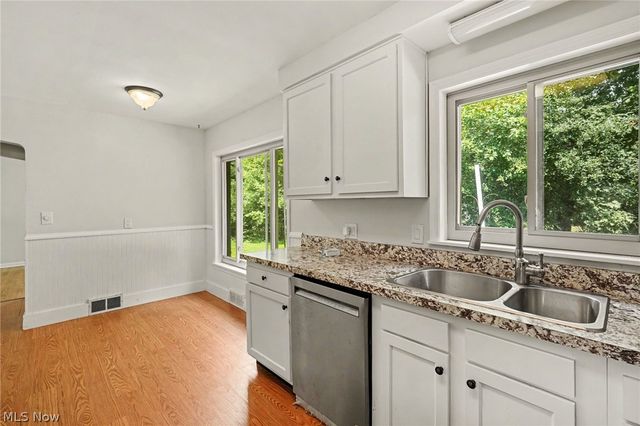2381 Chatham Road, Akron, OH 44313