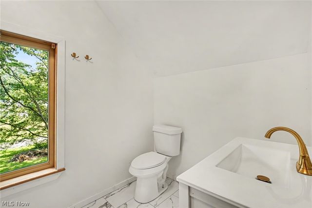 2381 Chatham Road, Akron, OH 44313