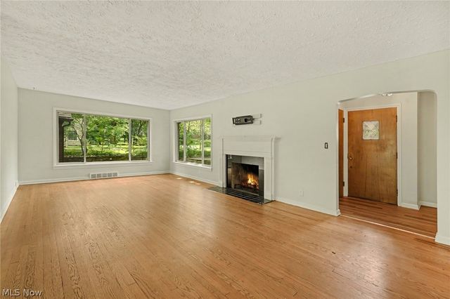 2381 Chatham Road, Akron, OH 44313