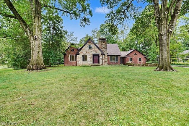 2381 Chatham Road, Akron, OH 44313