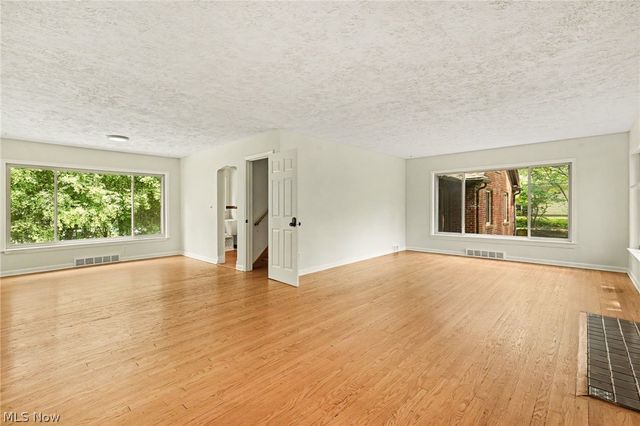2381 Chatham Road, Akron, OH 44313