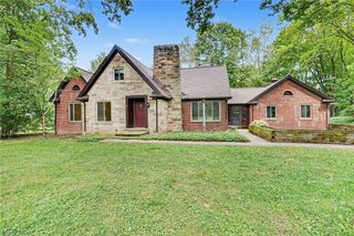 2381 Chatham Road, Akron, OH 44313