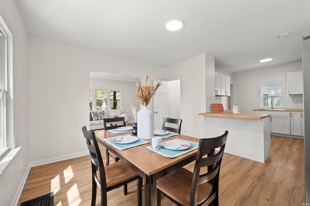 1214 Cedar Street, South Bend, IN 46617