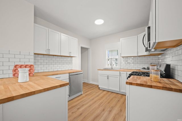 1214 Cedar Street, South Bend, IN 46617