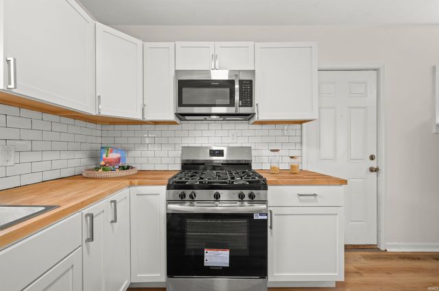 1214 Cedar Street, South Bend, IN 46617