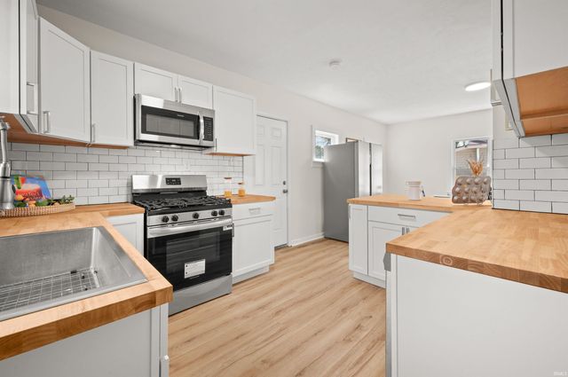 1214 Cedar Street, South Bend, IN 46617