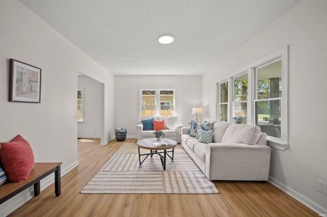 1214 Cedar Street, South Bend, IN 46617