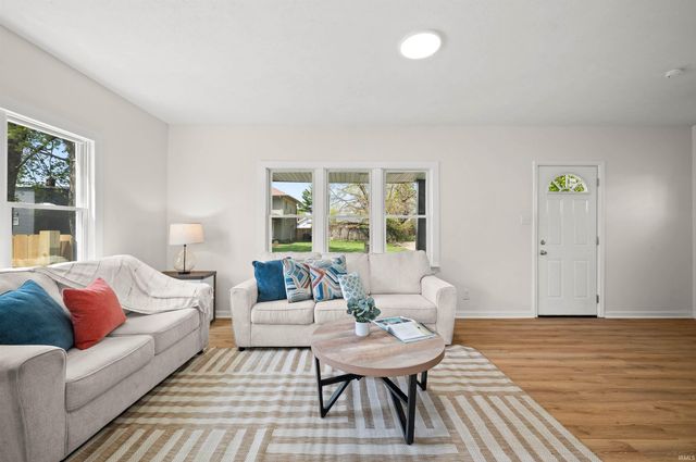 1214 Cedar Street, South Bend, IN 46617