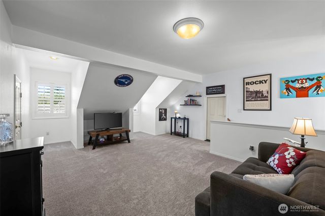 5715 82nd Avenue Ct W, University Place, WA 98467