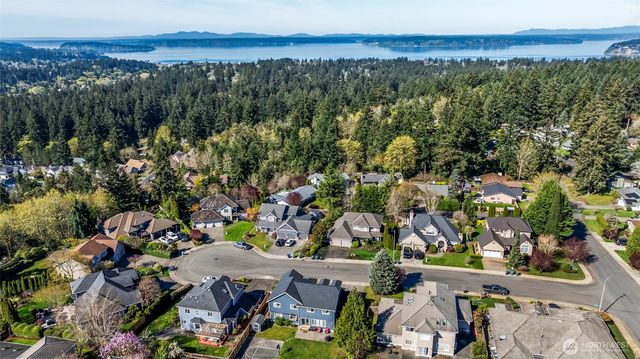 5715 82nd Avenue Ct W, University Place, WA 98467