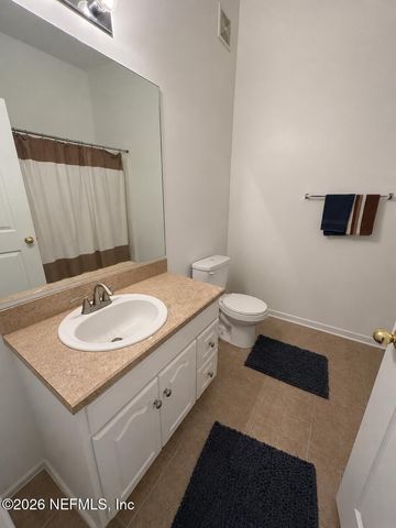 6063 MAGGIES Circle 105, Jacksonville, FL 32244