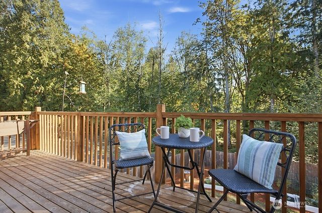 6614 Kayak Place NW, Bremerton, WA 98311