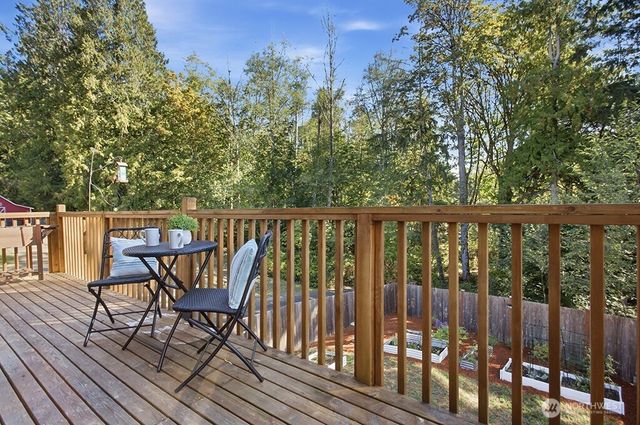 6614 Kayak Place NW, Bremerton, WA 98311
